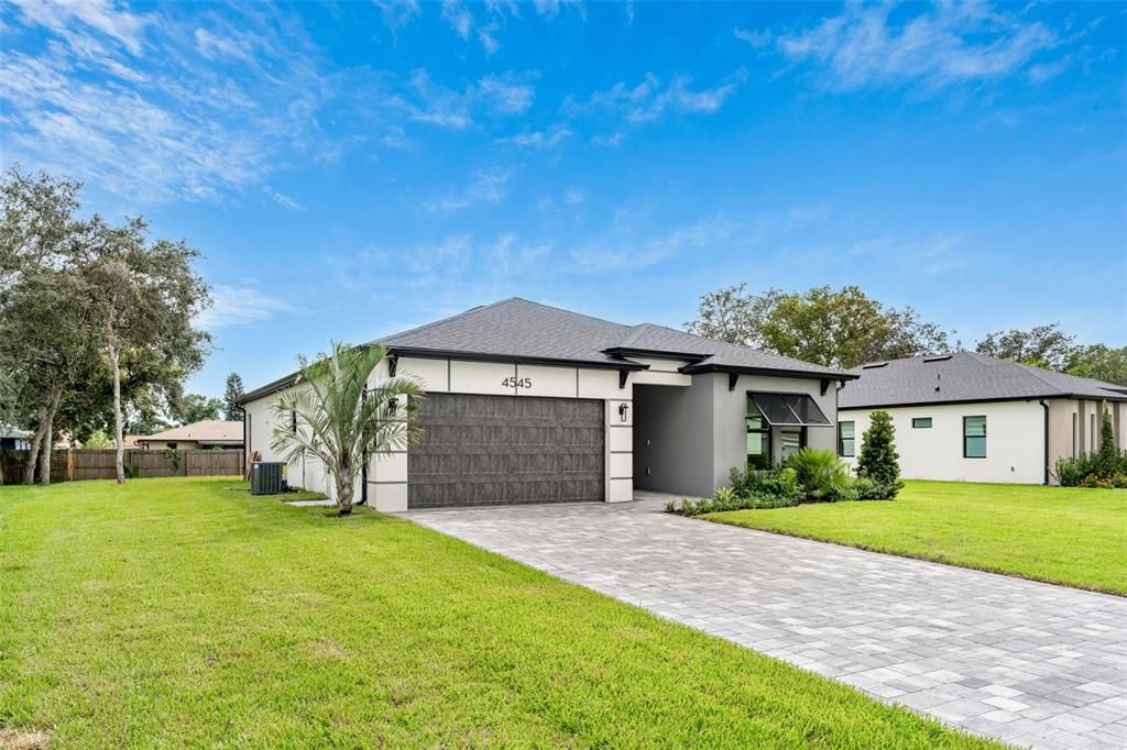 For Sale: $500,000 (3 beds, 2 baths, 1740 Square Feet)