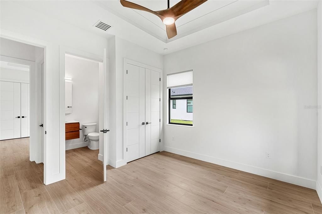 For Sale: $500,000 (3 beds, 2 baths, 1740 Square Feet)