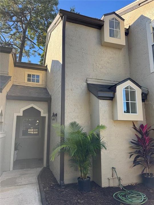 На продажу: $250,000 (2 спален, 2 ванн, 1234 Квадратных фут)