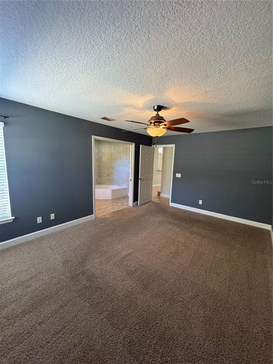 На продажу: $250,000 (2 спален, 2 ванн, 1234 Квадратных фут)