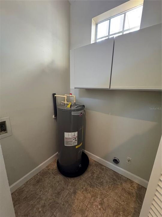 На продажу: $250,000 (2 спален, 2 ванн, 1234 Квадратных фут)