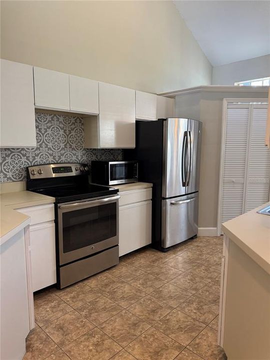 На продажу: $250,000 (2 спален, 2 ванн, 1234 Квадратных фут)