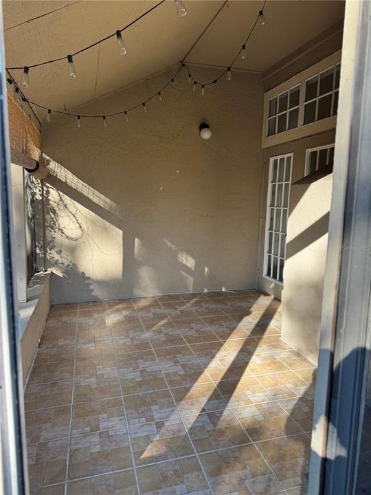 На продажу: $250,000 (2 спален, 2 ванн, 1234 Квадратных фут)