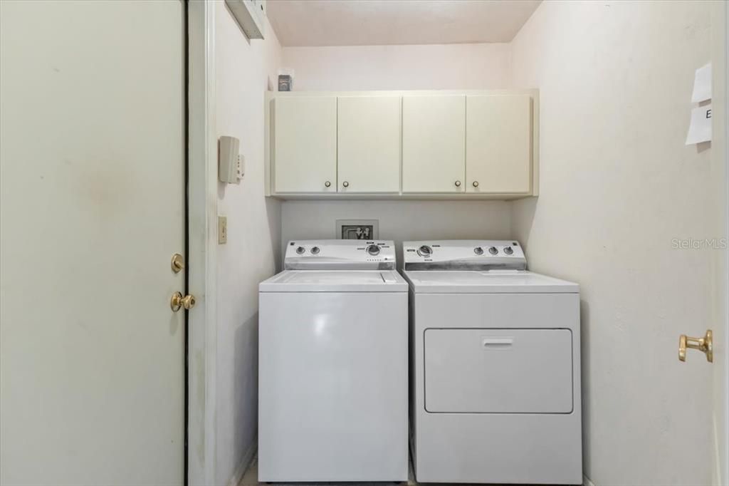 На продажу: $299,900 (2 спален, 2 ванн, 1273 Квадратных фут)