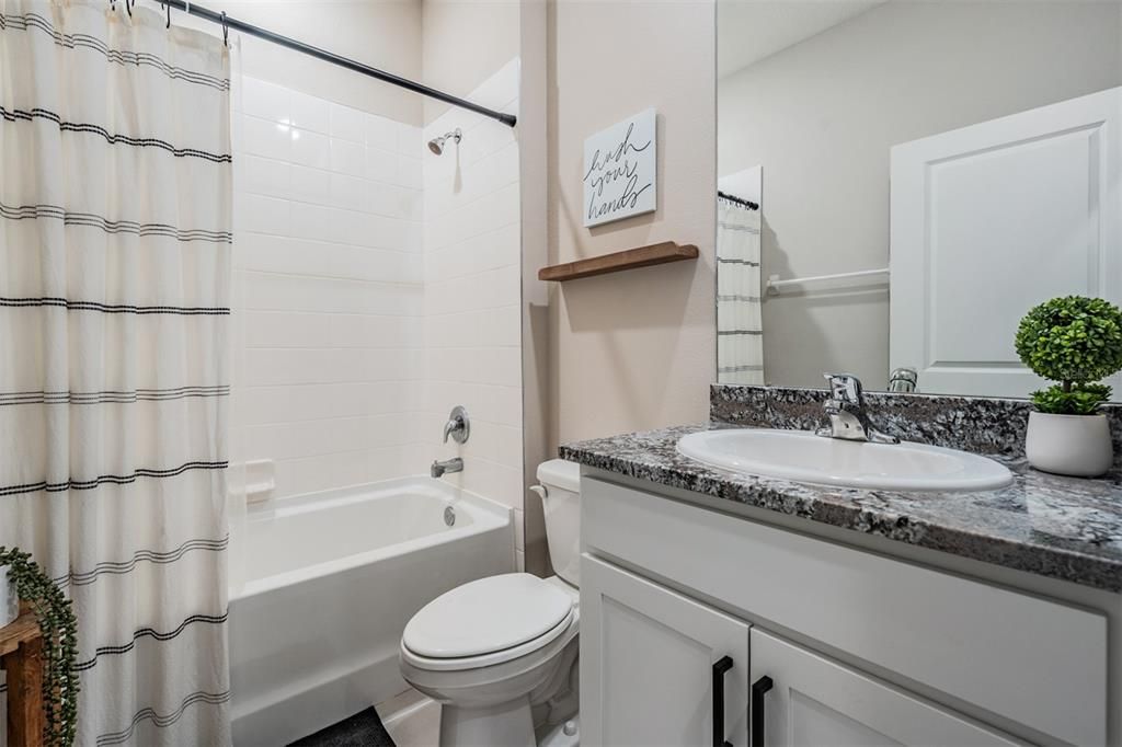 En Renta: $3,000 (4 camas, 2 baños, 2045 Pies cuadrados)