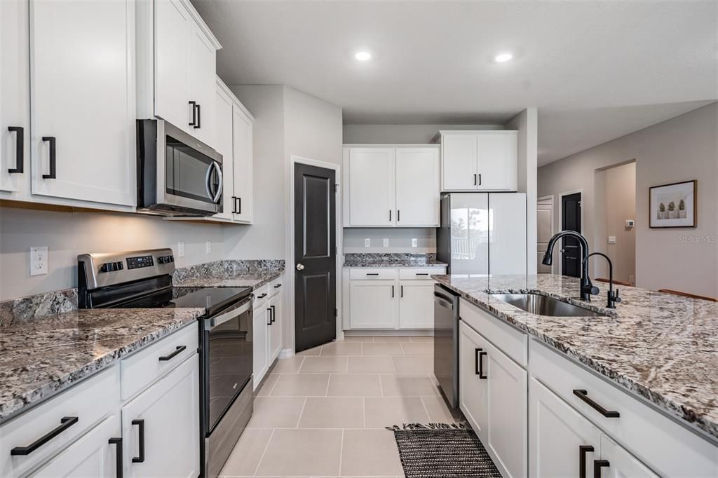 En Renta: $3,000 (4 camas, 2 baños, 2045 Pies cuadrados)