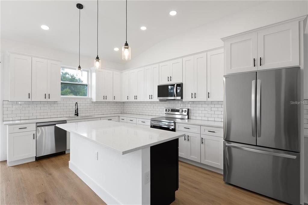 For Rent: $2,300 (4 beds, 2 baths, 1804 Square Feet)