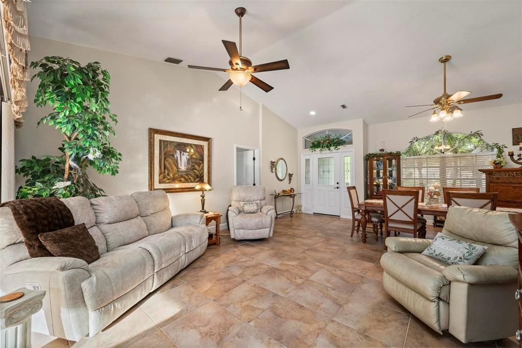 На продажу: $550,000 (3 спален, 2 ванн, 2238 Квадратных фут)