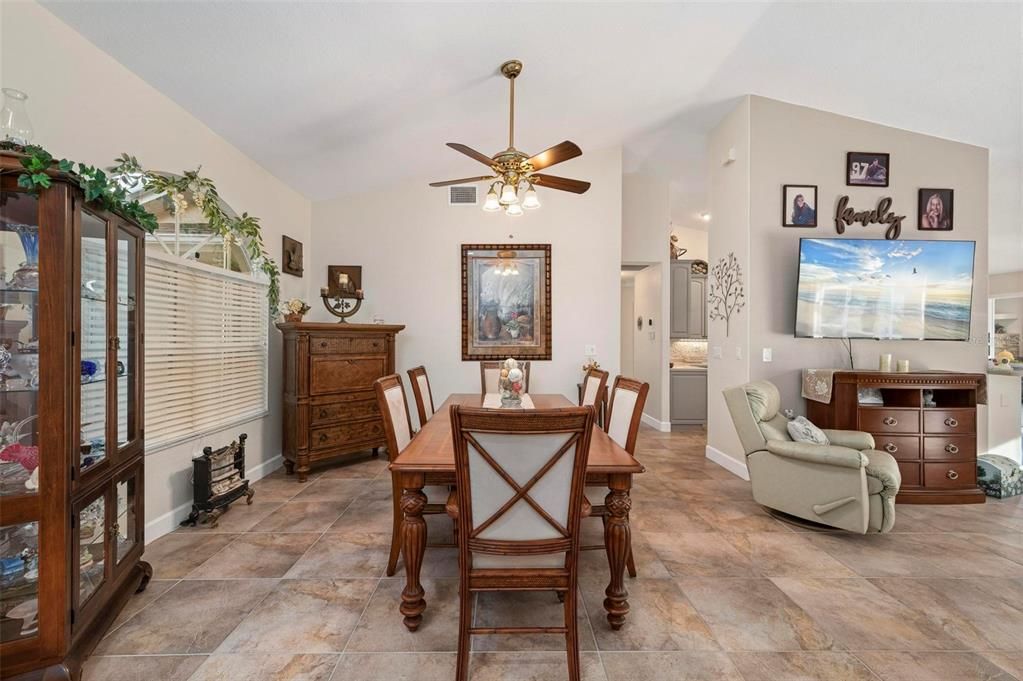 На продажу: $550,000 (3 спален, 2 ванн, 2238 Квадратных фут)