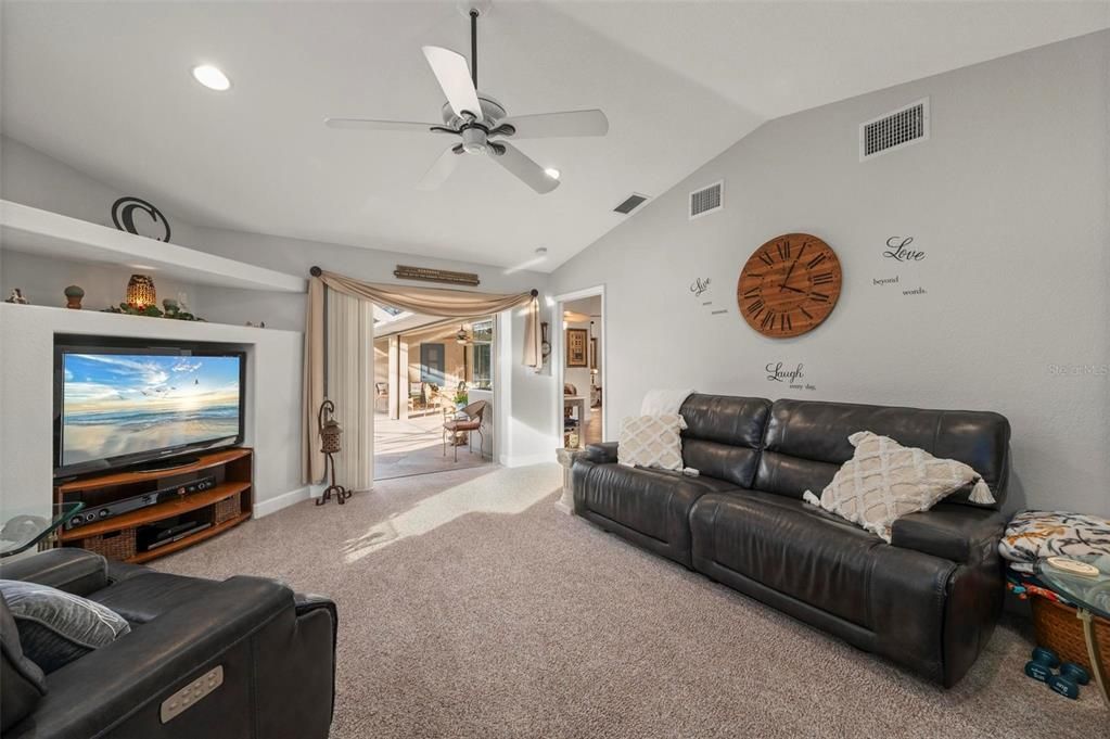 На продажу: $550,000 (3 спален, 2 ванн, 2238 Квадратных фут)