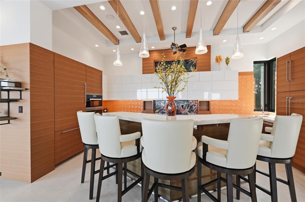 На продажу: $9,875,000 (4 спален, 4 ванн, 4338 Квадратных фут)