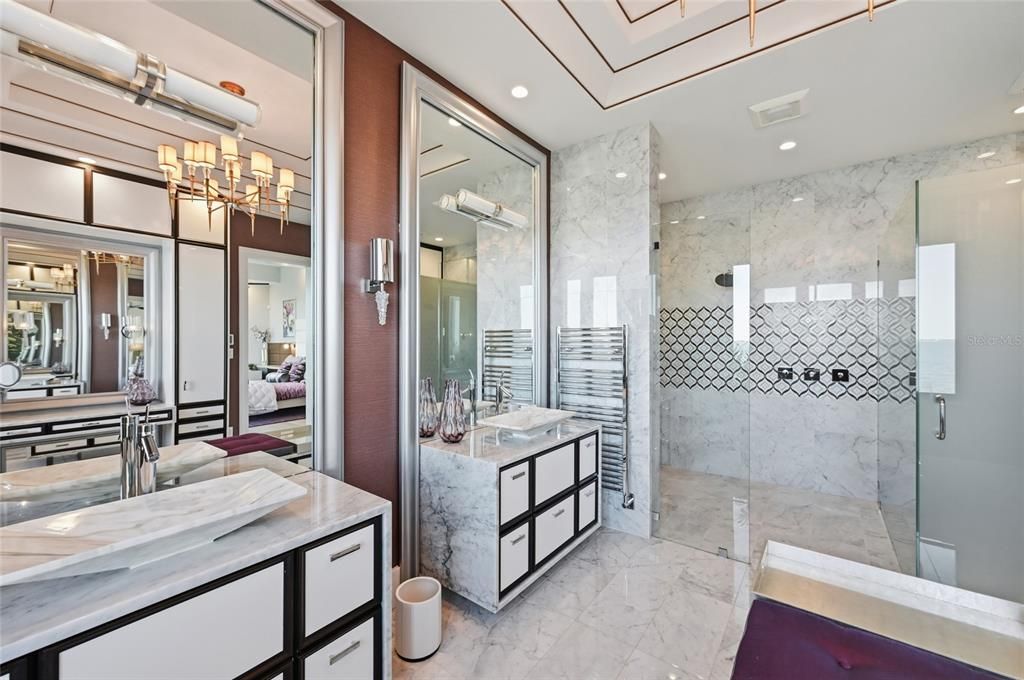 На продажу: $9,875,000 (4 спален, 4 ванн, 4338 Квадратных фут)