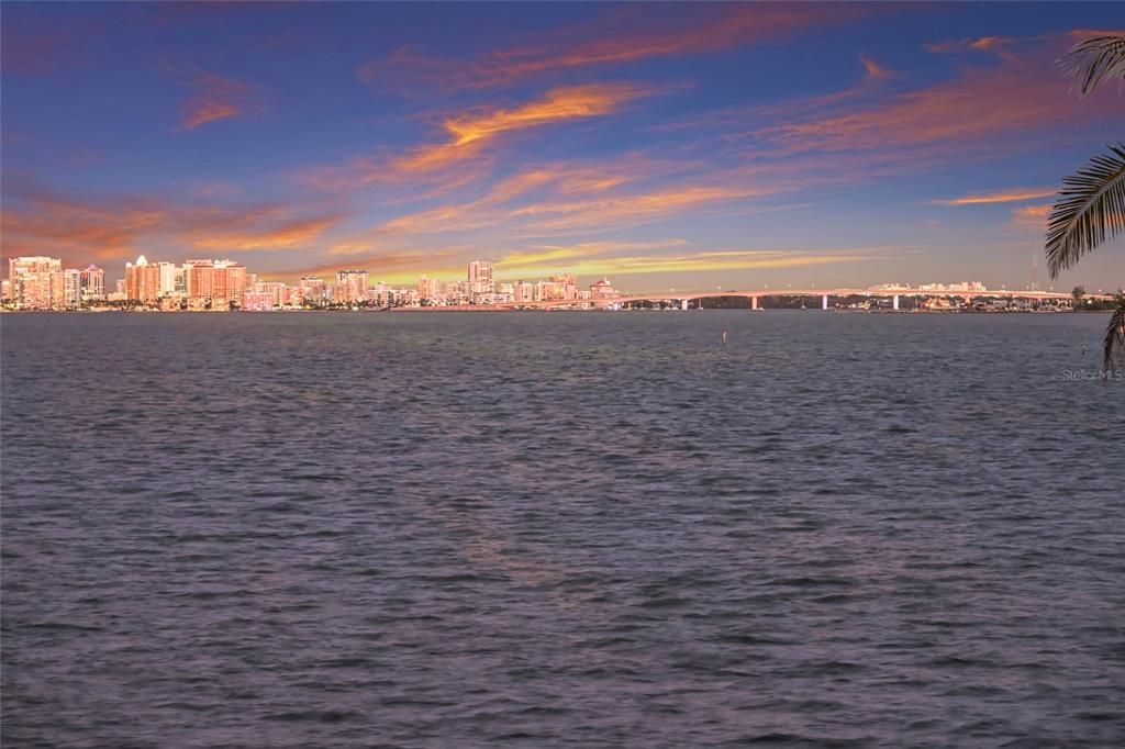 На продажу: $9,875,000 (4 спален, 4 ванн, 4338 Квадратных фут)