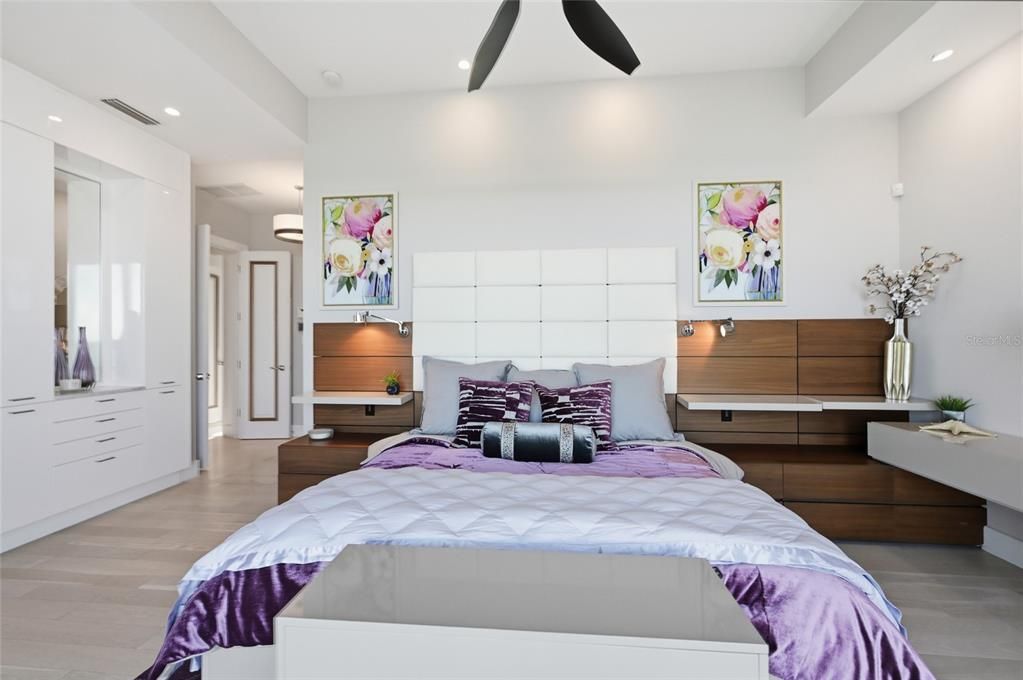 На продажу: $9,875,000 (4 спален, 4 ванн, 4338 Квадратных фут)