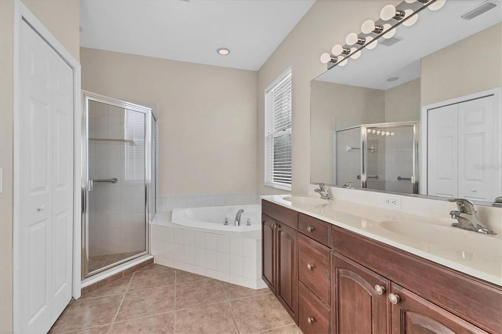 En Venta: $389,900 (3 camas, 2 baños, 1830 Pies cuadrados)