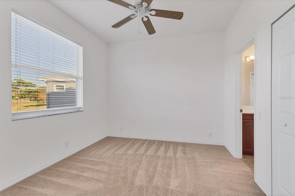 En Venta: $389,900 (3 camas, 2 baños, 1830 Pies cuadrados)