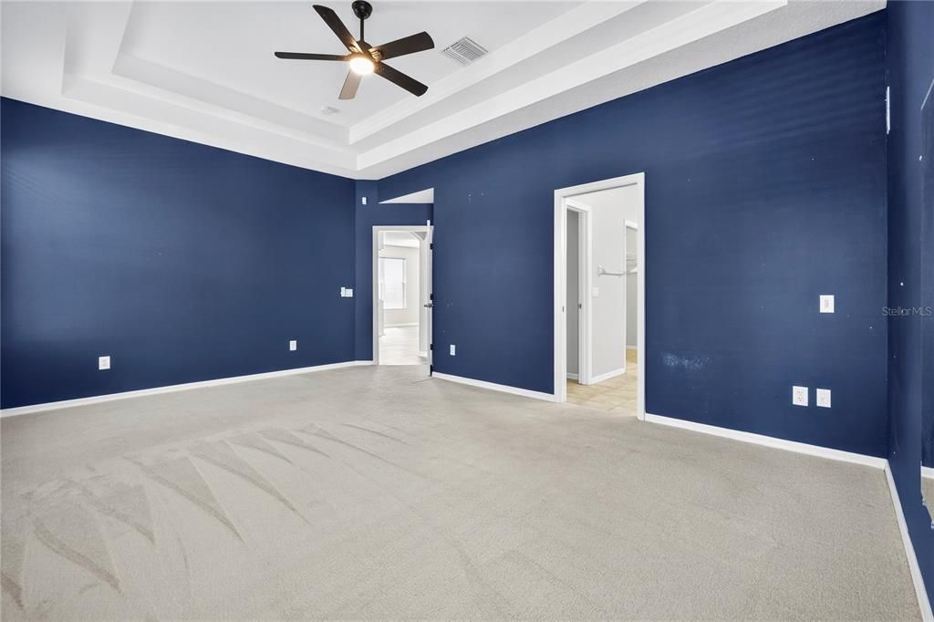 Activo con contrato: $525,000 (4 camas, 3 baños, 2551 Pies cuadrados)