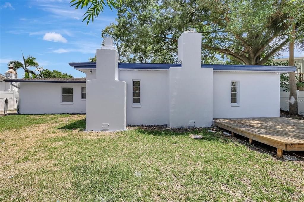 Active With Contract: $379,800 (3 beds, 2 baths, 1634 Square Feet)