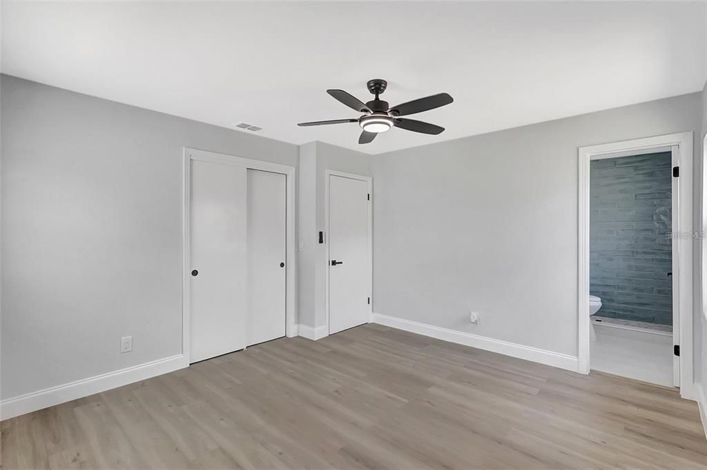 Active With Contract: $379,800 (3 beds, 2 baths, 1634 Square Feet)