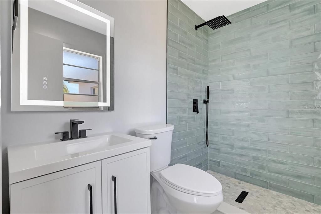 Active With Contract: $379,800 (3 beds, 2 baths, 1634 Square Feet)