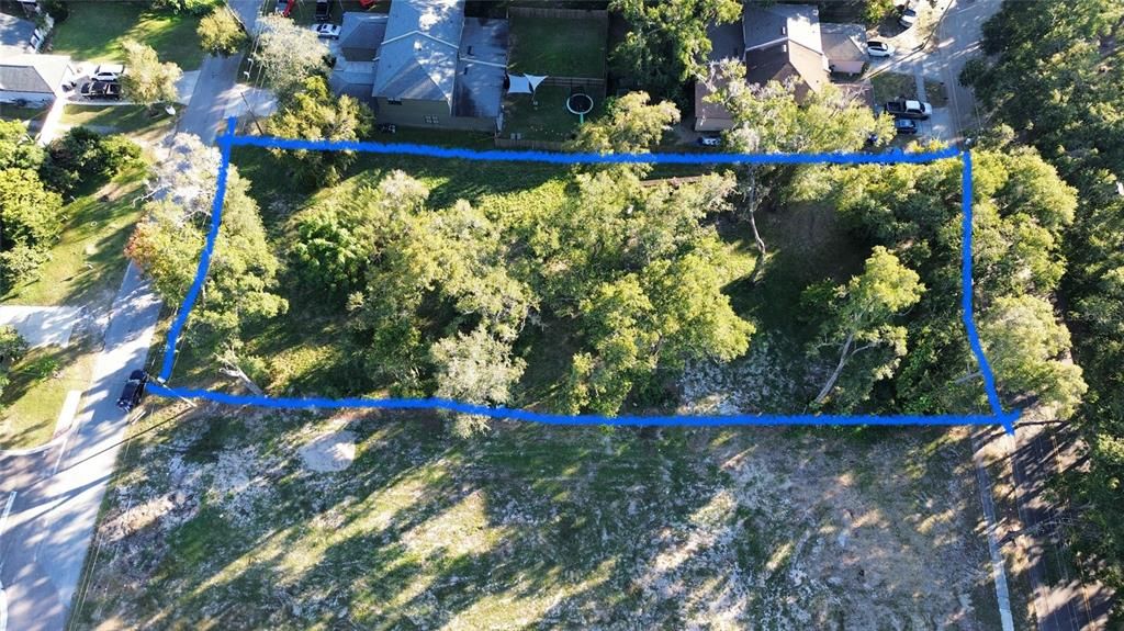 На продажу: $350,000 (0.86 acres)