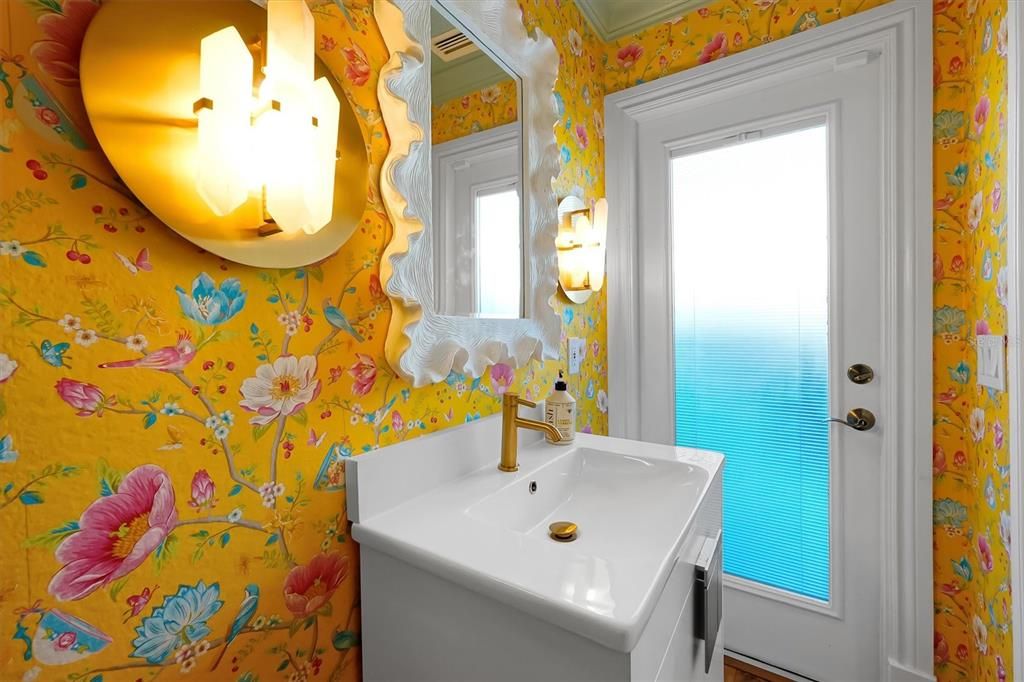 For Sale: $2,500,000 (5 beds, 4 baths, 4284 Square Feet)