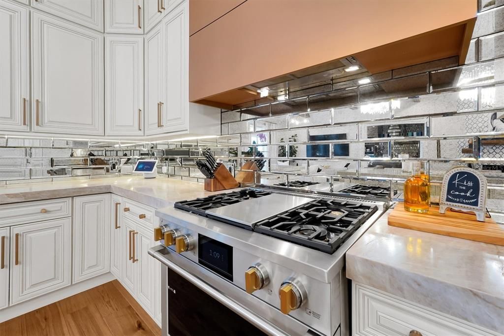 For Sale: $2,500,000 (5 beds, 4 baths, 4284 Square Feet)