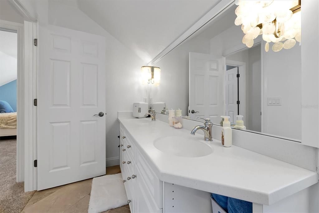 For Sale: $2,500,000 (5 beds, 4 baths, 4284 Square Feet)