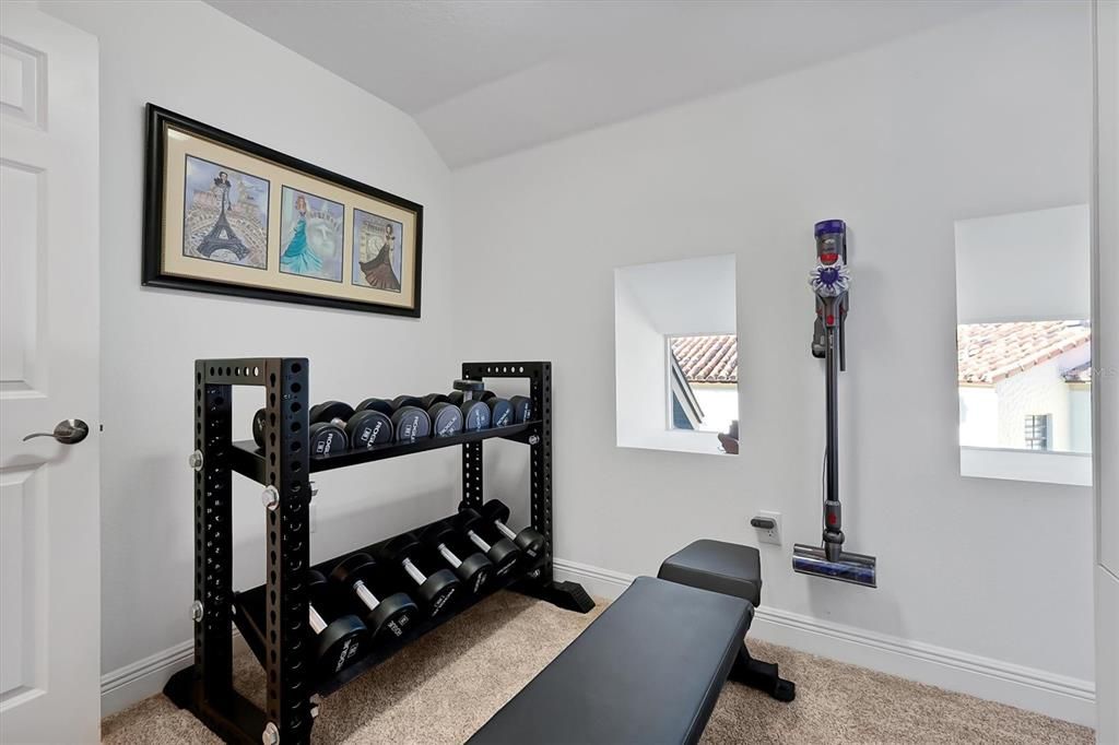 For Sale: $2,500,000 (5 beds, 4 baths, 4284 Square Feet)