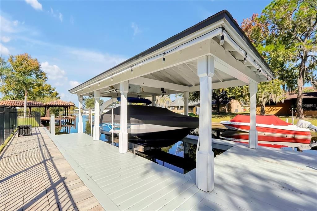 For Sale: $2,500,000 (5 beds, 4 baths, 4284 Square Feet)