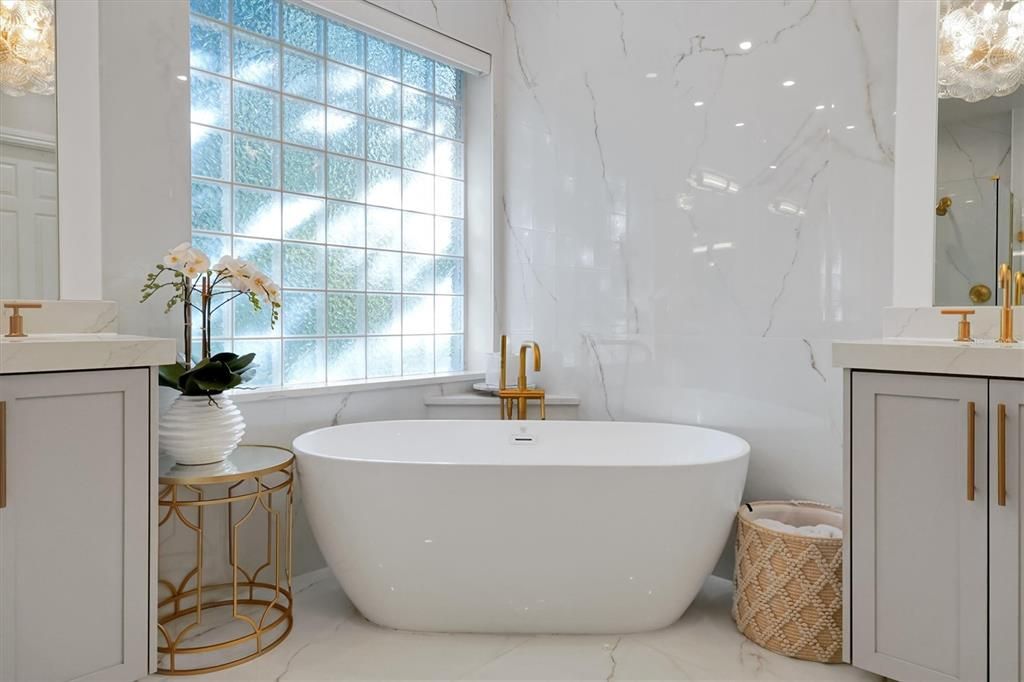 For Sale: $2,500,000 (5 beds, 4 baths, 4284 Square Feet)