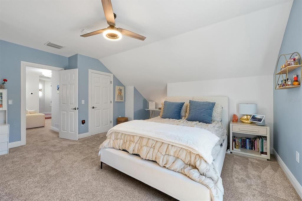 For Sale: $2,500,000 (5 beds, 4 baths, 4284 Square Feet)