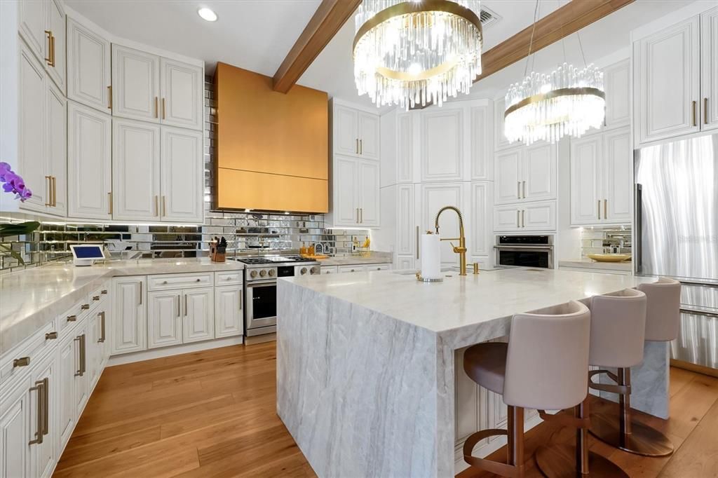 For Sale: $2,500,000 (5 beds, 4 baths, 4284 Square Feet)