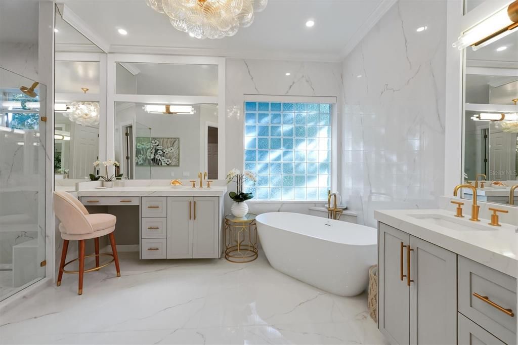 For Sale: $2,500,000 (5 beds, 4 baths, 4284 Square Feet)