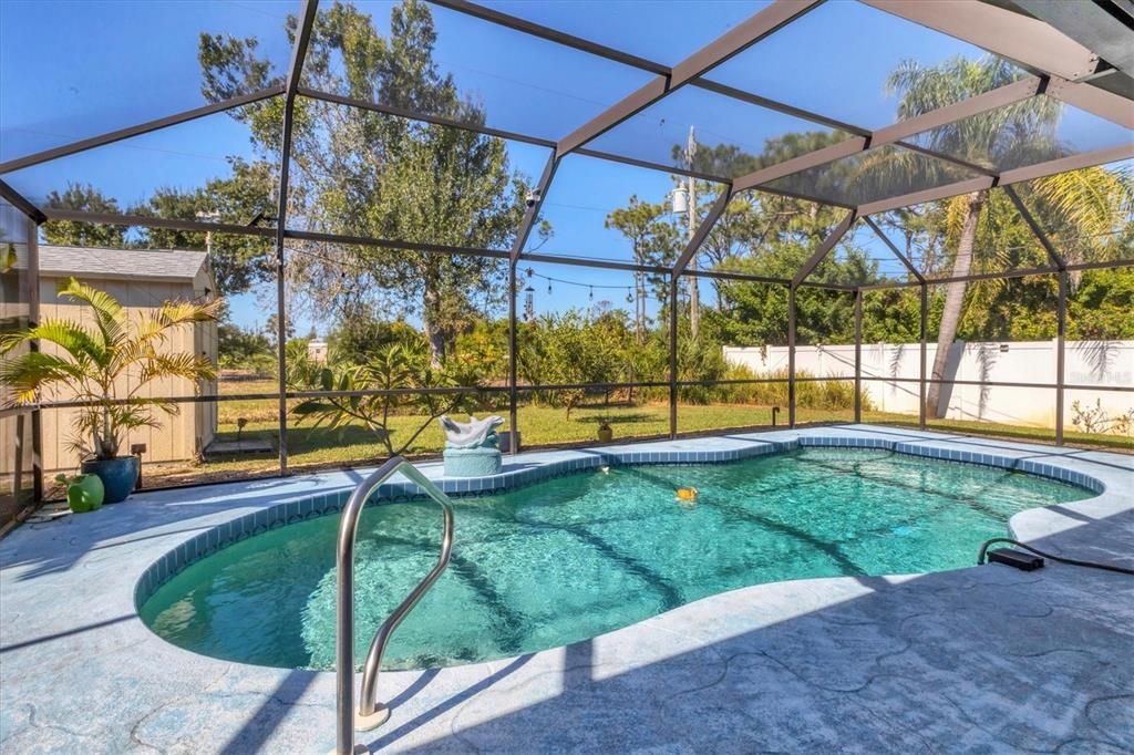 合同活跃: $350,000 (2 贝兹, 2 浴室, 1320 平方英尺)