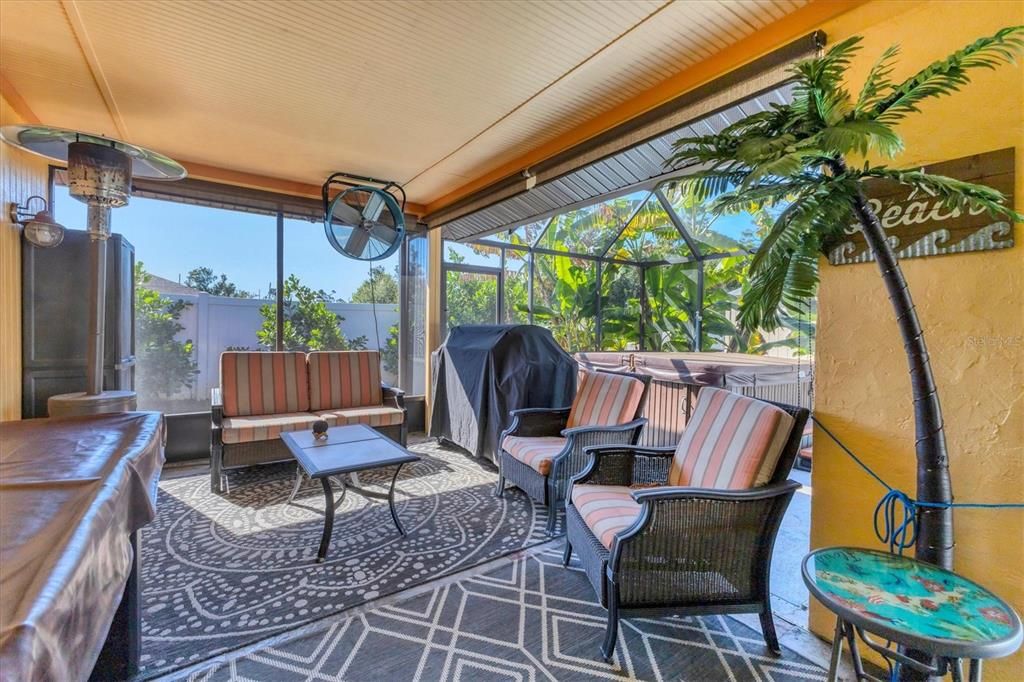 合同活跃: $350,000 (2 贝兹, 2 浴室, 1320 平方英尺)