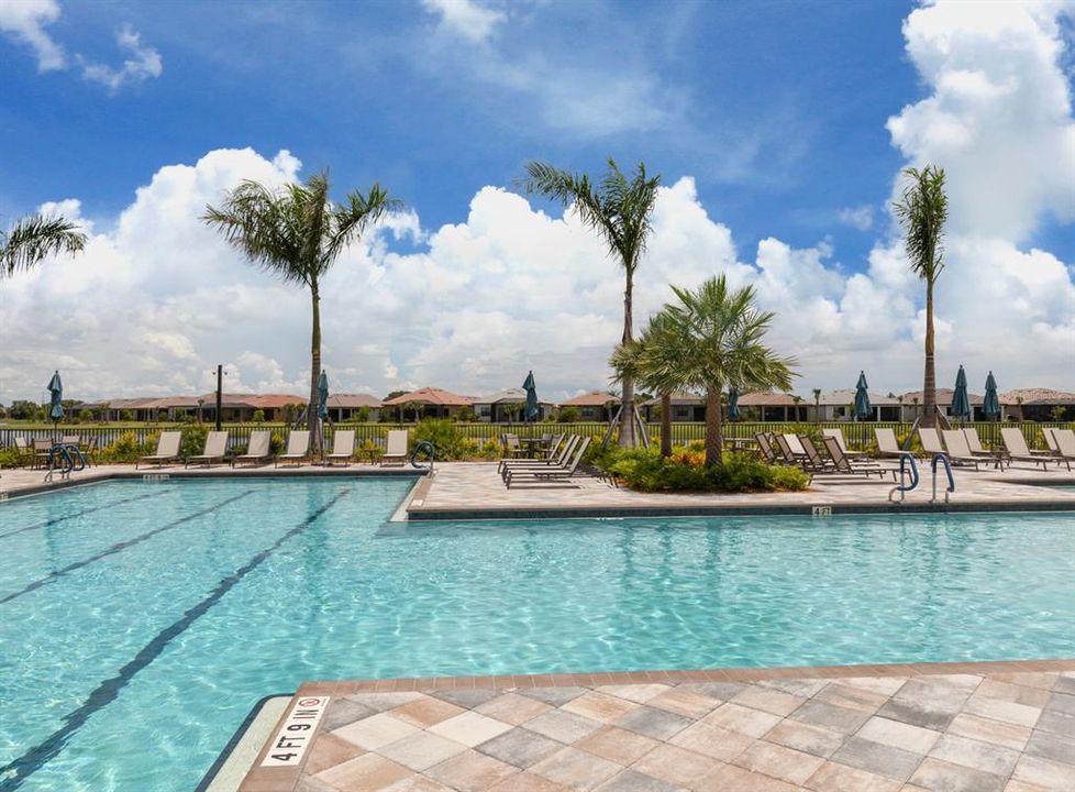 合同活跃: $359,000 (3 贝兹, 2 浴室, 1399 平方英尺)