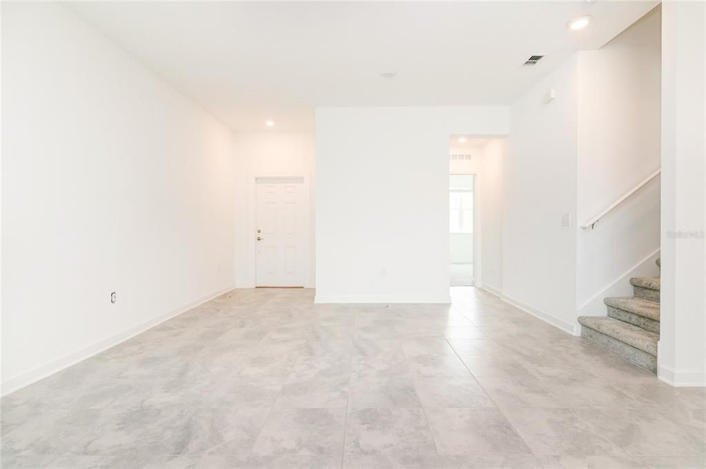 For Rent: $2,145 (3 beds, 2 baths, 1615 Square Feet)