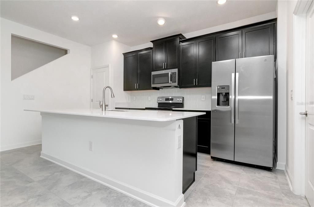 For Rent: $2,145 (3 beds, 2 baths, 1615 Square Feet)