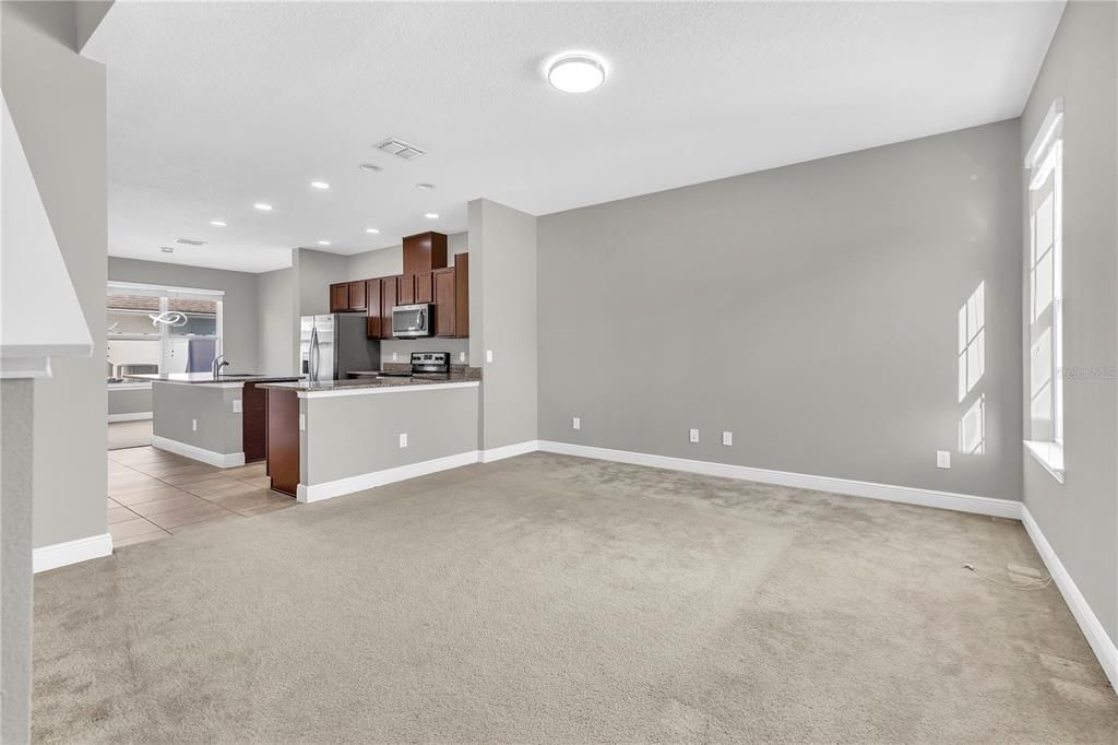 En Venta: $379,800 (3 camas, 2 baños, 1584 Pies cuadrados)