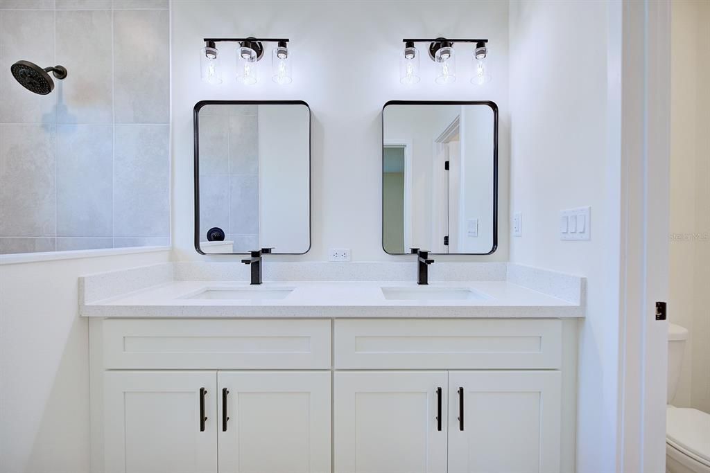 For Sale: $310,000 (3 beds, 2 baths, 1450 Square Feet)