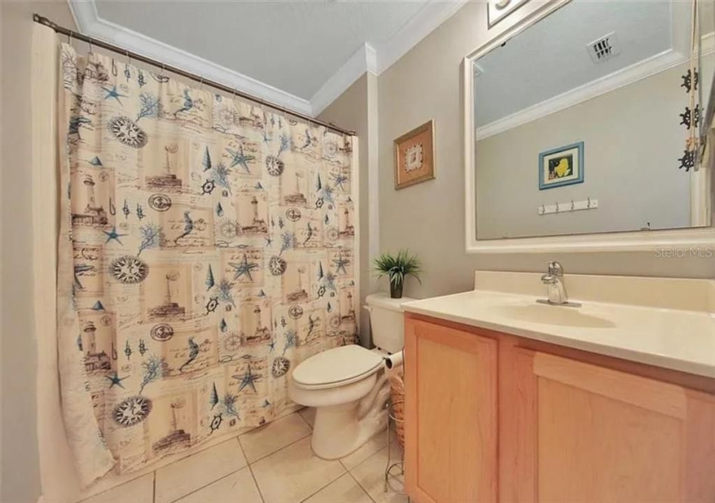 For Sale: $325,000 (4 beds, 2 baths, 2280 Square Feet)