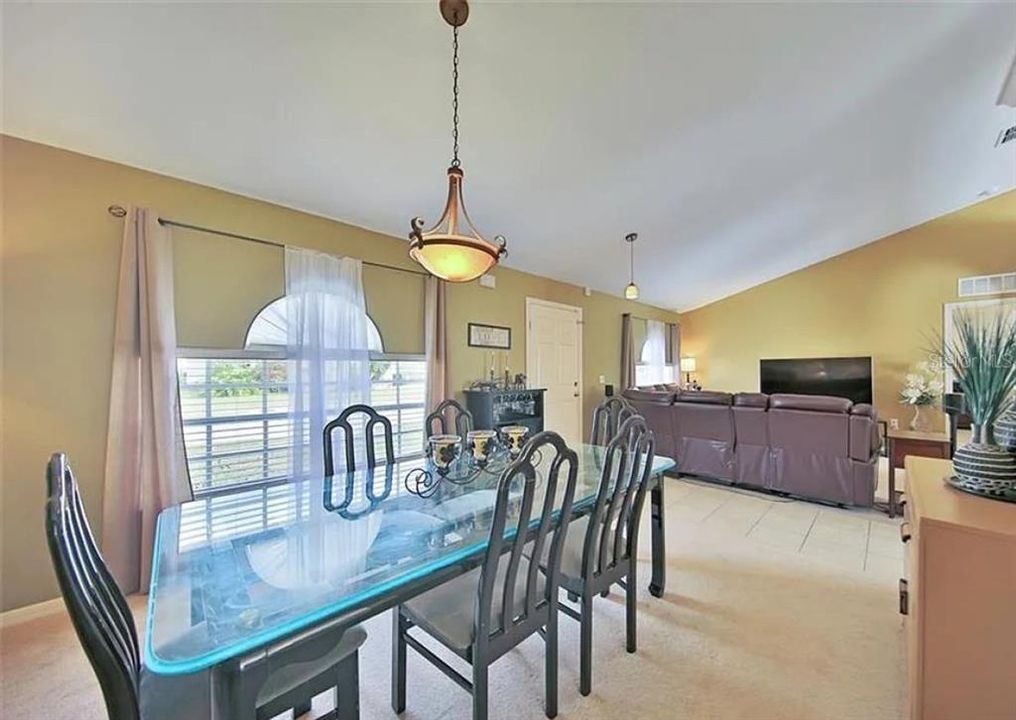 For Sale: $325,000 (4 beds, 2 baths, 2280 Square Feet)