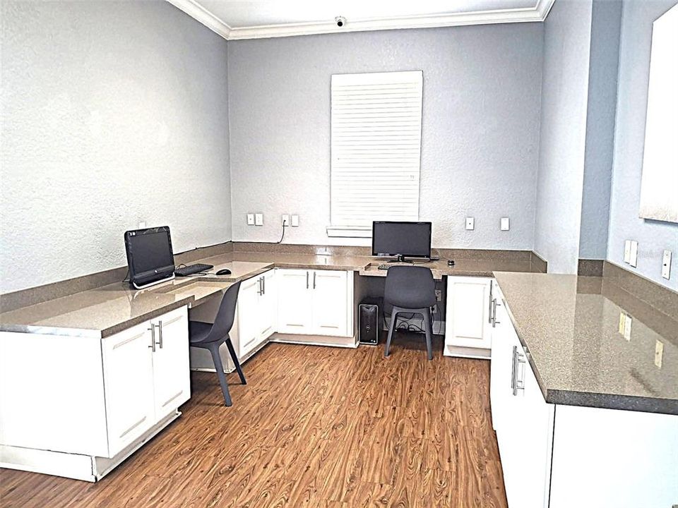 For Rent: $1,600 (2 beds, 2 baths, 1087 Square Feet)