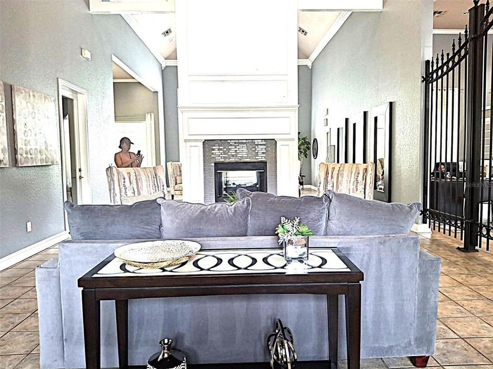 For Rent: $1,600 (2 beds, 2 baths, 1087 Square Feet)