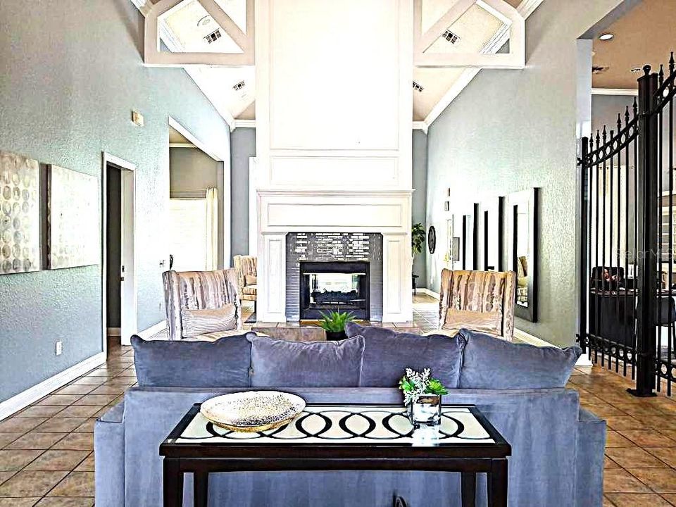 For Rent: $1,600 (2 beds, 2 baths, 1087 Square Feet)