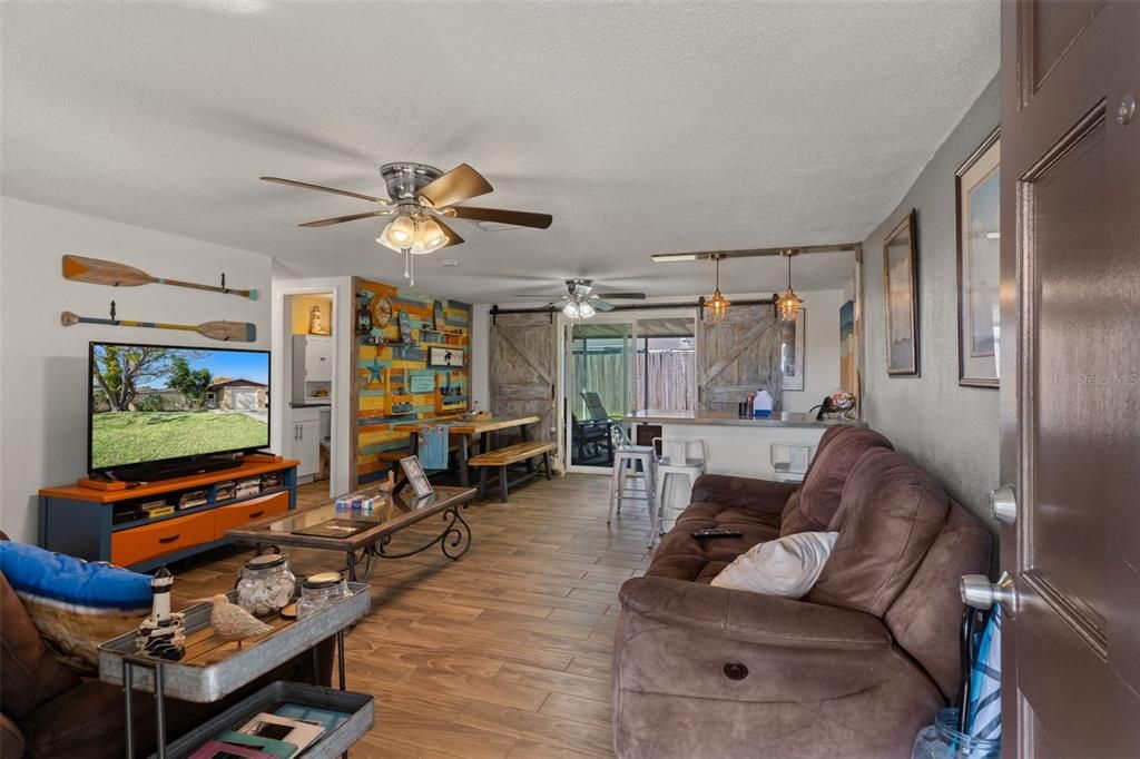 Activo con contrato: $237,000 (2 camas, 2 baños, 1012 Pies cuadrados)