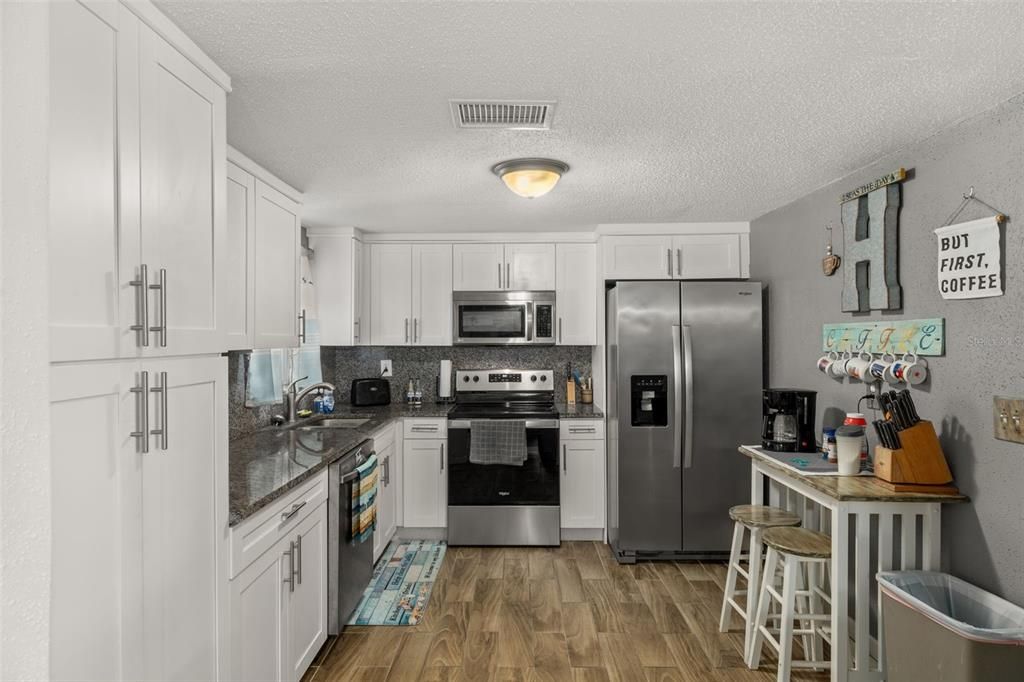 Activo con contrato: $237,000 (2 camas, 2 baños, 1012 Pies cuadrados)