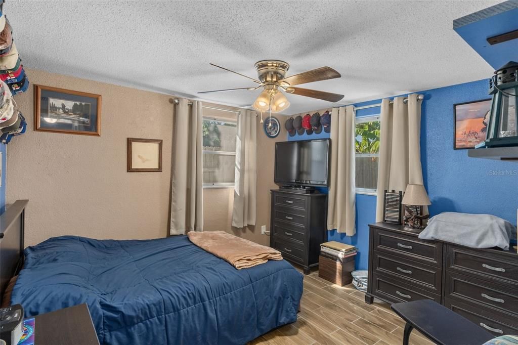 Activo con contrato: $237,000 (2 camas, 2 baños, 1012 Pies cuadrados)