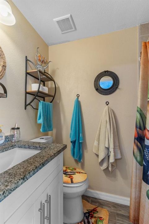 Activo con contrato: $237,000 (2 camas, 2 baños, 1012 Pies cuadrados)